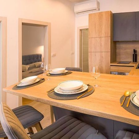 Luksuzni Apartman Ribica U Samom Centru Grada Сплит Экстерьер фото