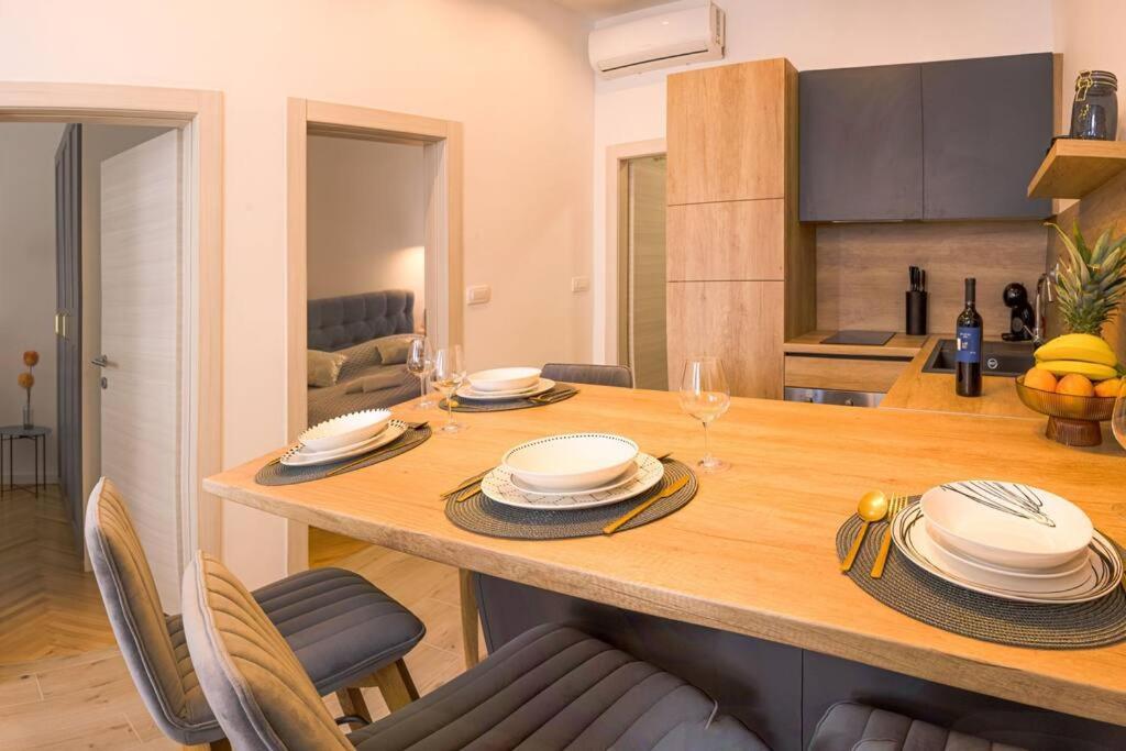 Luksuzni Apartman Ribica U Samom Centru Grada Сплит Экстерьер фото