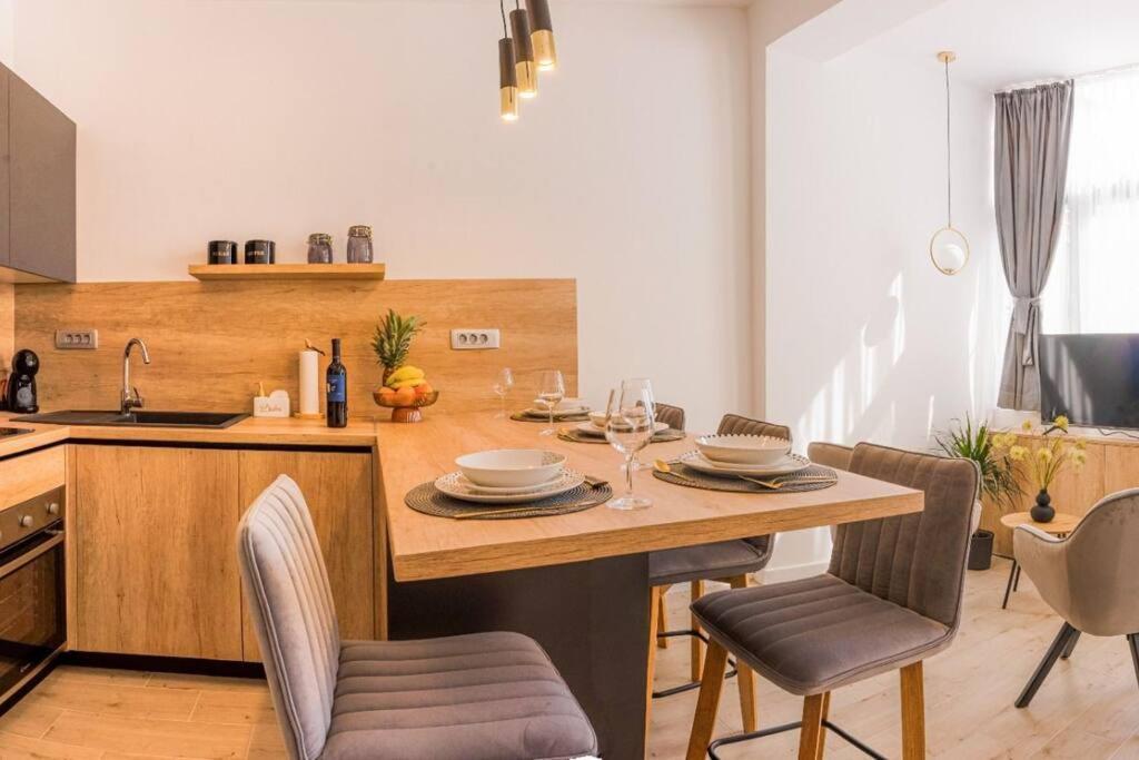 Luksuzni Apartman Ribica U Samom Centru Grada Сплит Экстерьер фото